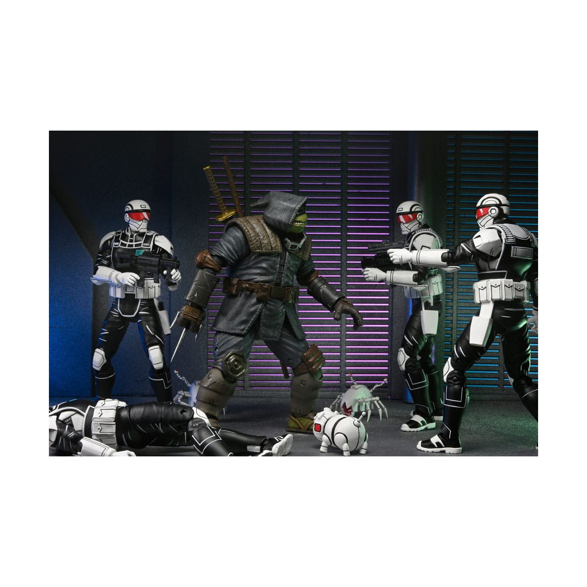 NECA - IDW Comics - Comando Synja con Mousers - El Último Ronin - TMNT