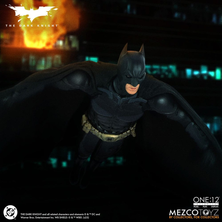 Mezco One 12 - El Caballero Oscuro - BATMAN - DC Comics