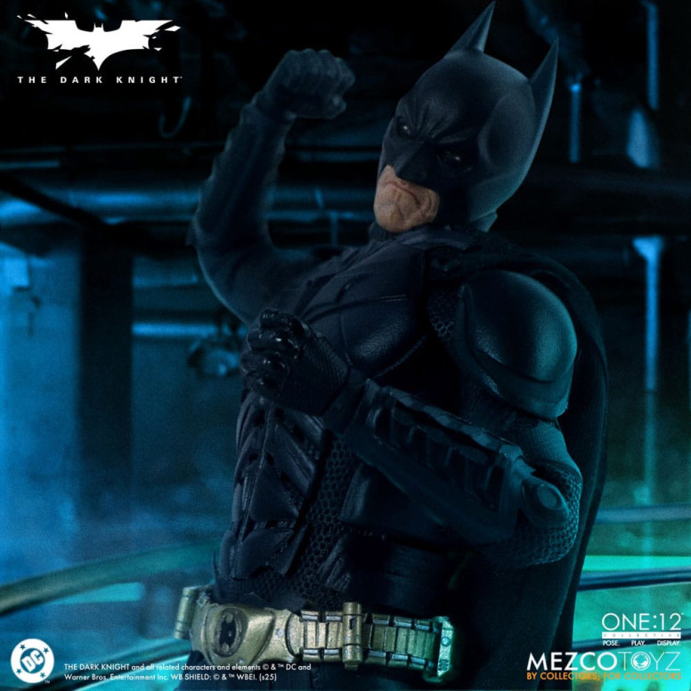 Mezco One 12 - El Caballero Oscuro - BATMAN - DC Comics
