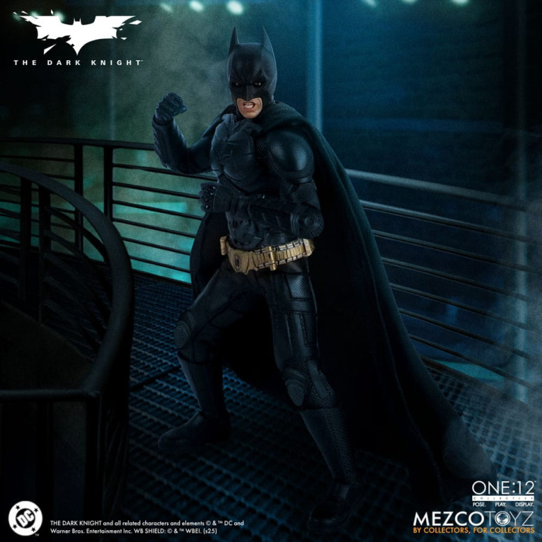 Mezco One 12 - El Caballero Oscuro - BATMAN - DC Comics