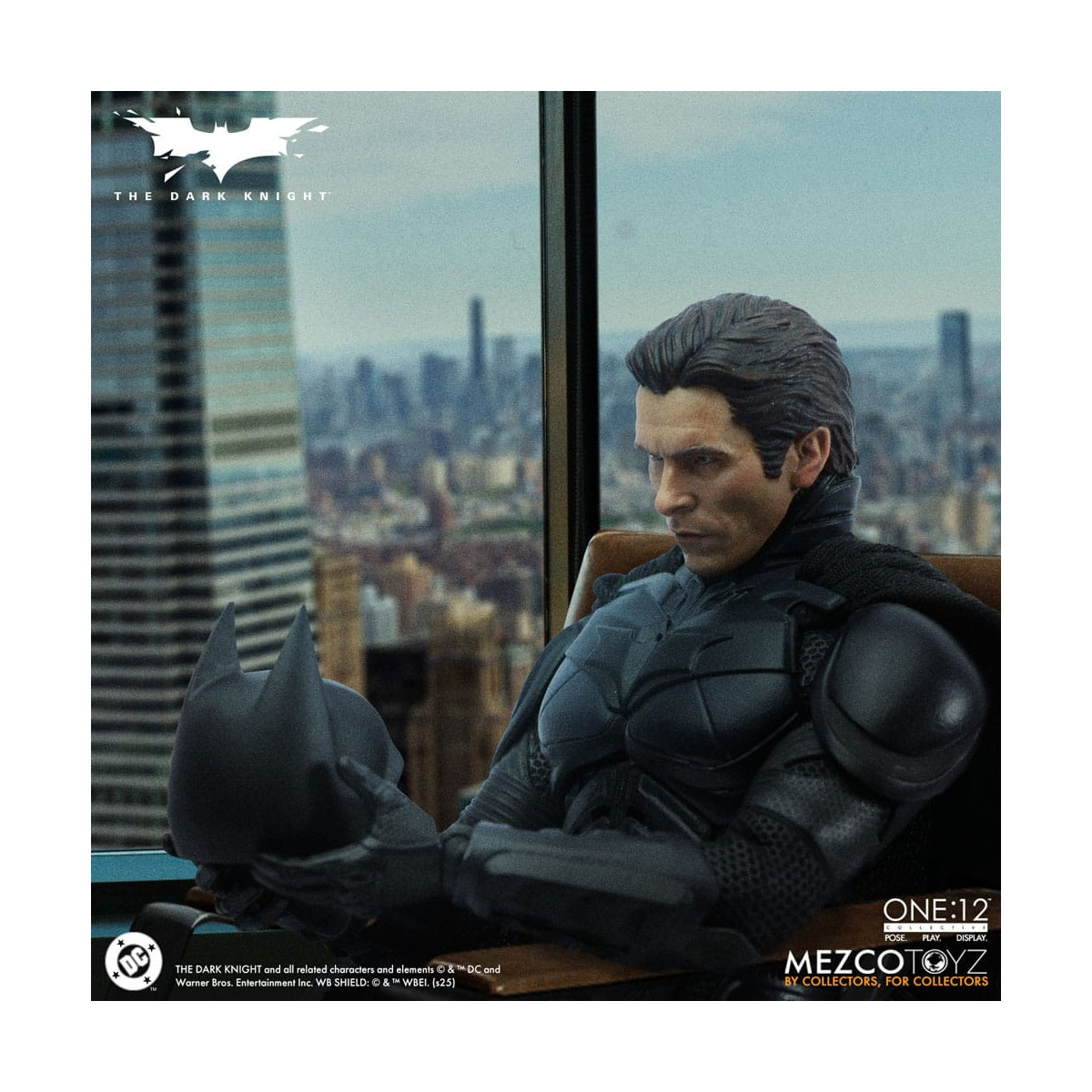 Mezco One 12 - El Caballero Oscuro - BATMAN - DC Comics