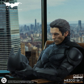 Mezco One 12 - El Caballero Oscuro - BATMAN - DC Comics