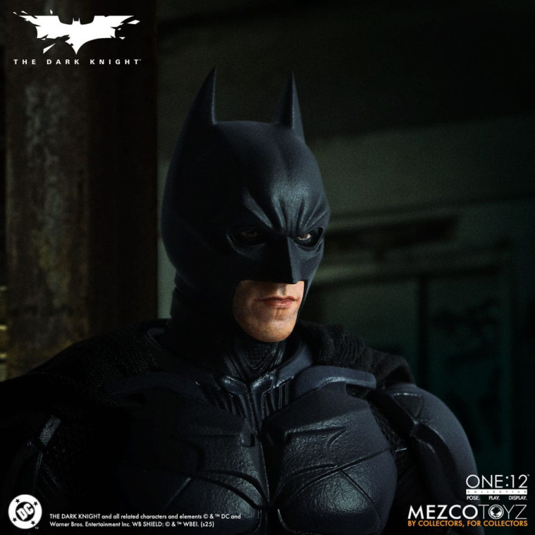 Mezco One 12 - El Caballero Oscuro - BATMAN - DC Comics