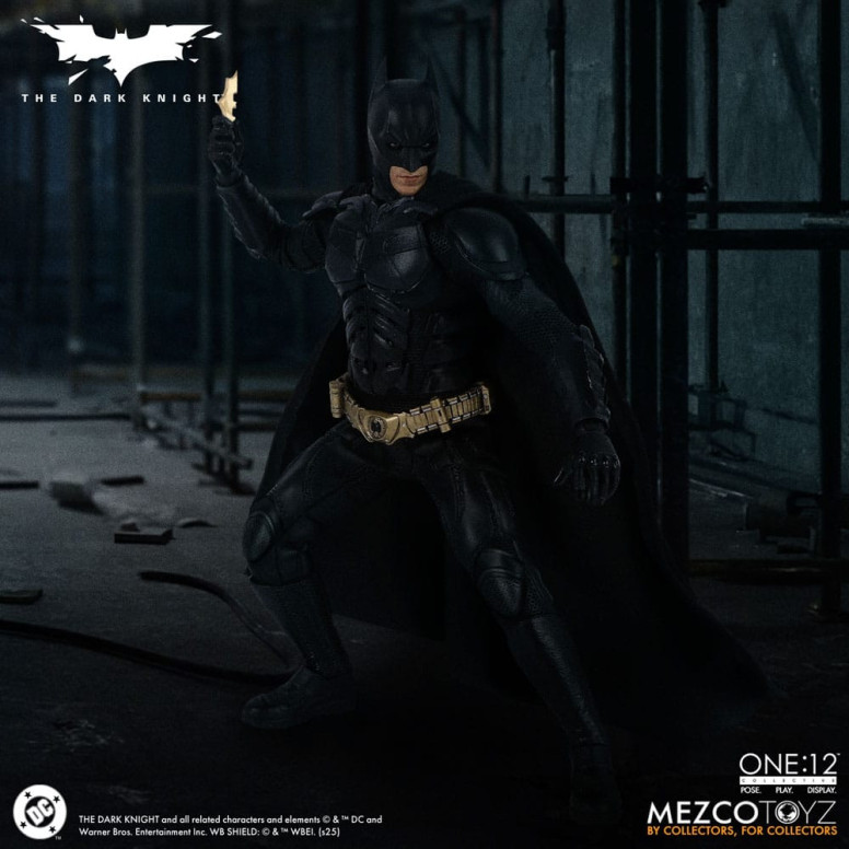 Mezco One 12 - El Caballero Oscuro - BATMAN - DC Comics