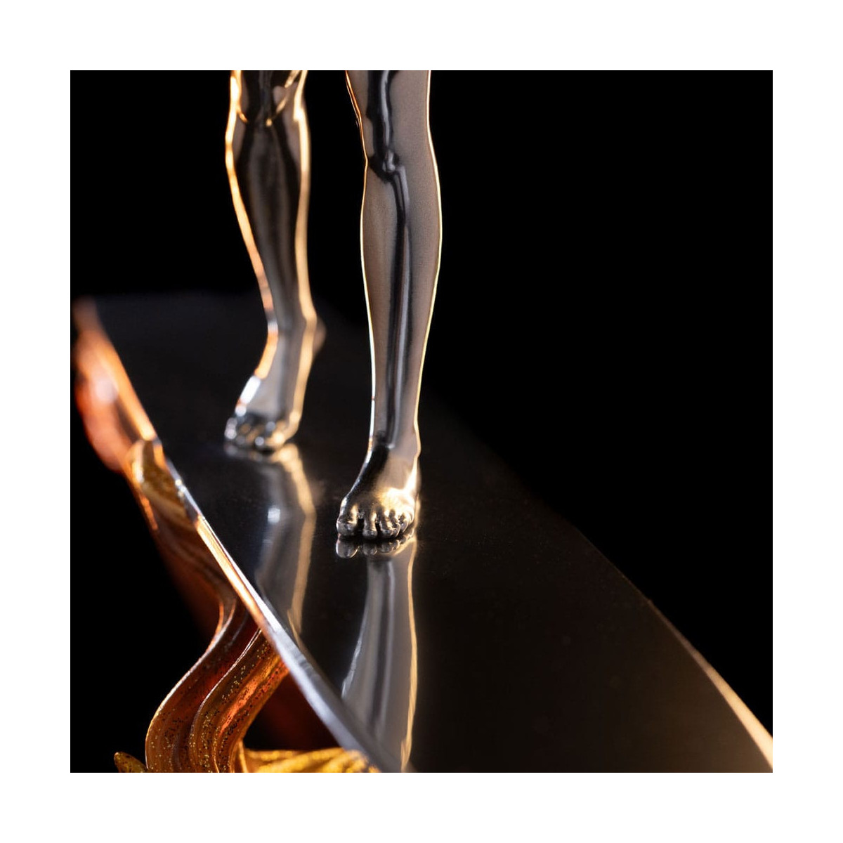 Iron Studios - Marvel Fantastic 4 - Silver Surfer Art Escala 1/10