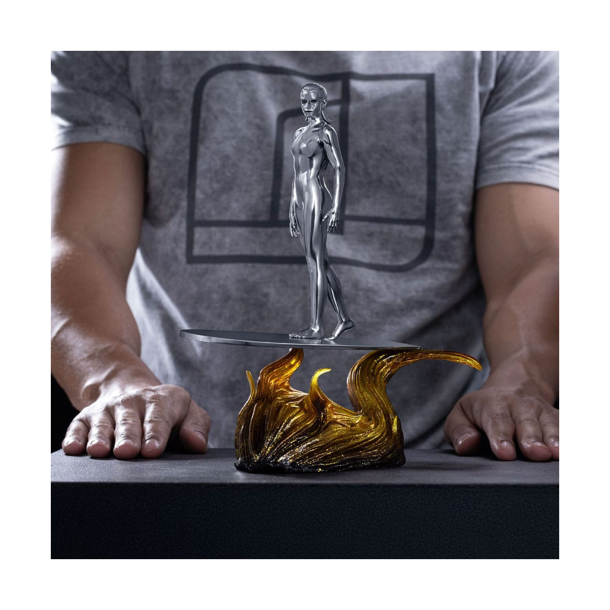 Iron Studios - Marvel Fantastic 4 - Silver Surfer Art Escala 1/10