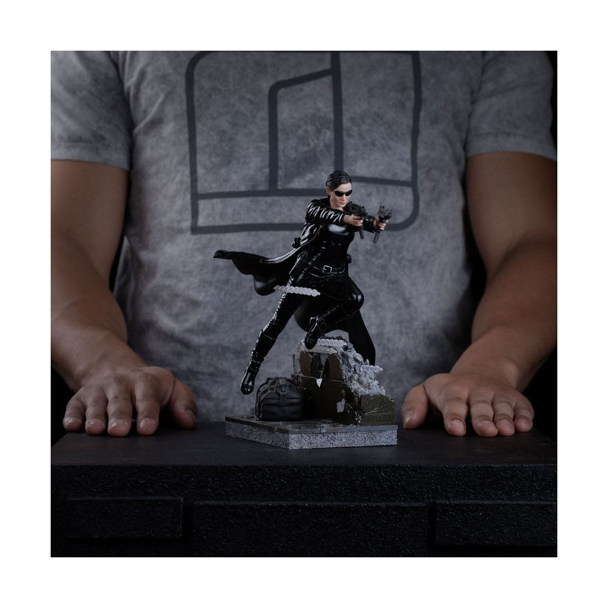Iron Studios Matrix - TRINITY Art Escala 1/10