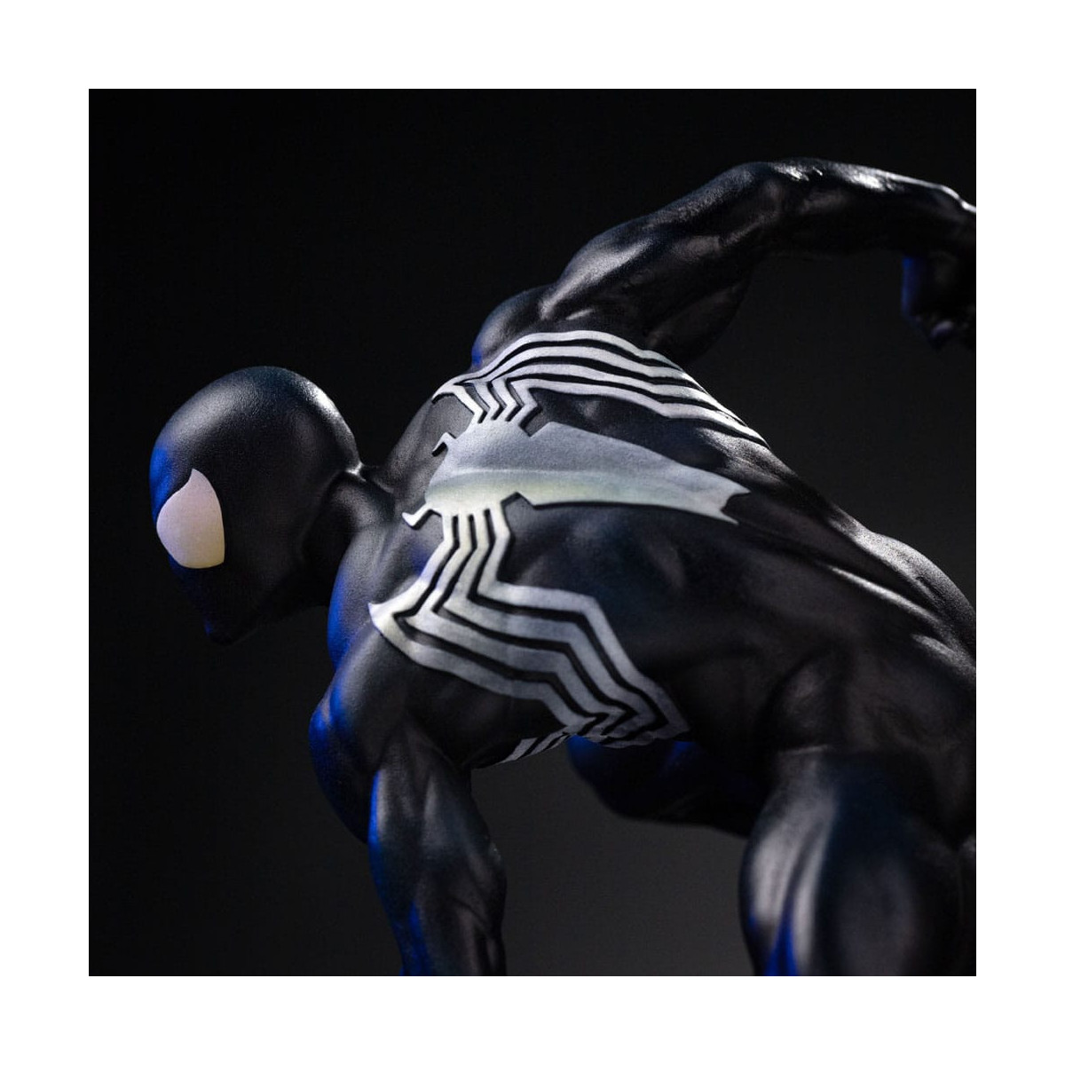 Iron Studios Marvel Comics - Spider-Man Traje Negro BDS Art Escala 1/10