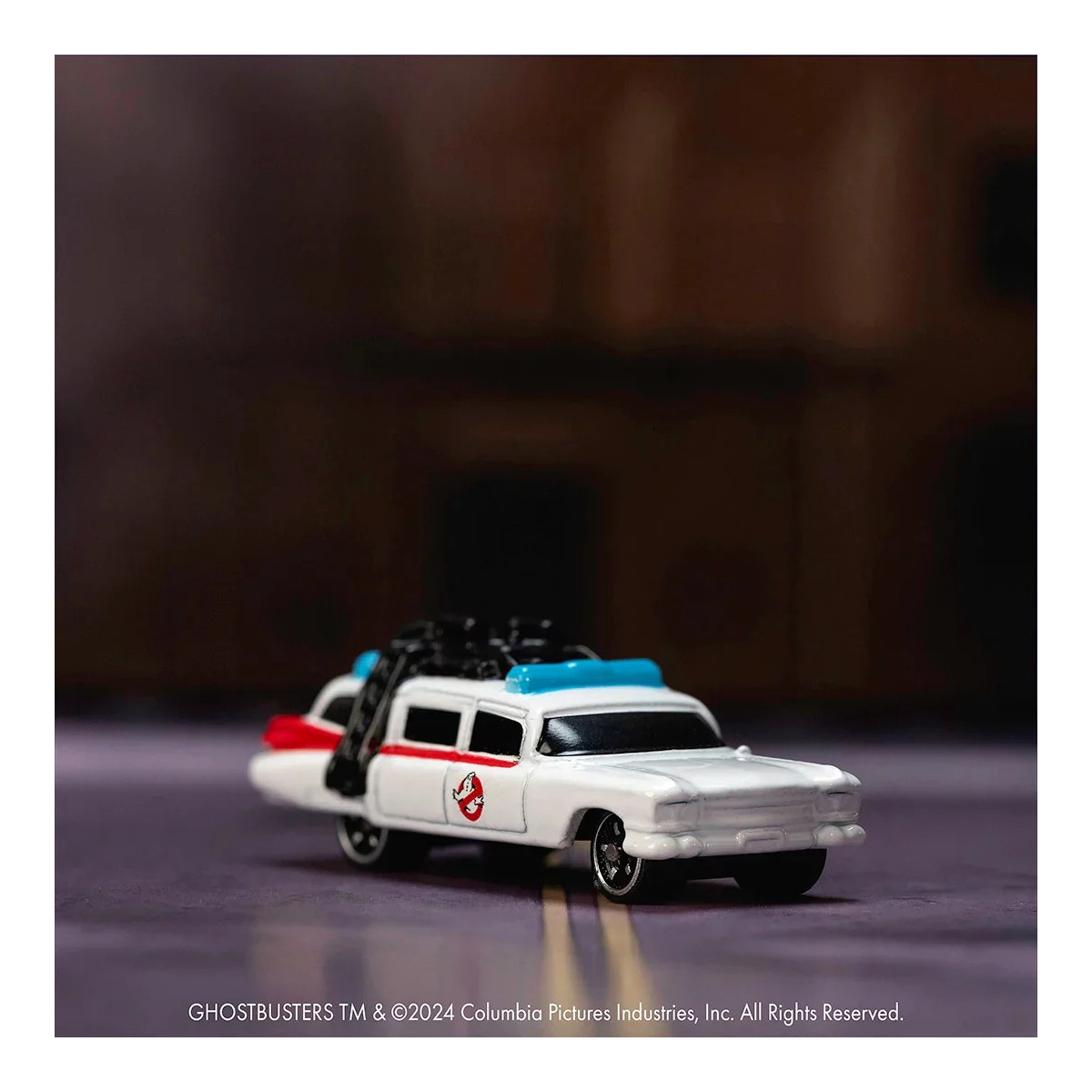 Jada Toys - Ghostbusters Hombre de malvavisco Stay Puft con Cadillac Ecto-1 - Nano Scene 1/64