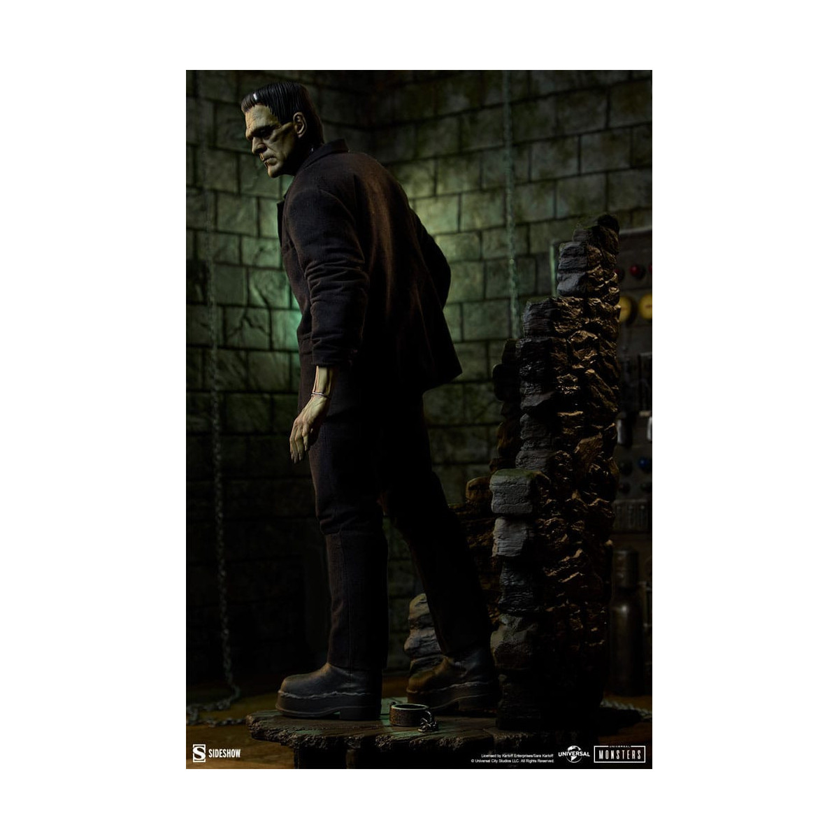 Sideshow Universal Monsters - Formato Premium Frankenstein (Traje de tela) 1/4