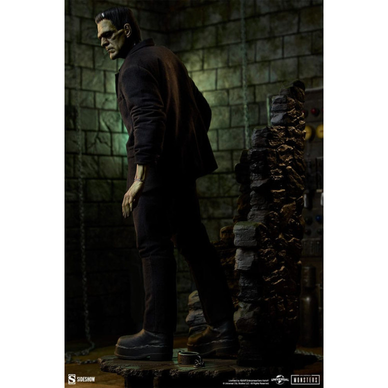 Sideshow Universal Monsters - Formato Premium Frankenstein (Traje de tela) 1/4
