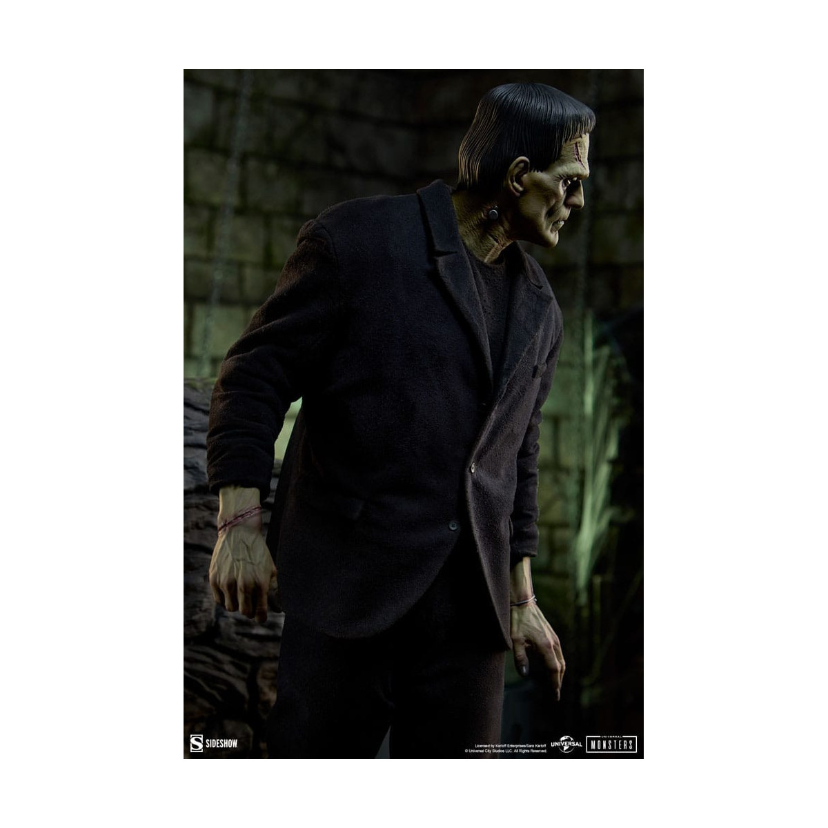 Sideshow Universal Monsters - Formato Premium Frankenstein (Traje de tela) 1/4