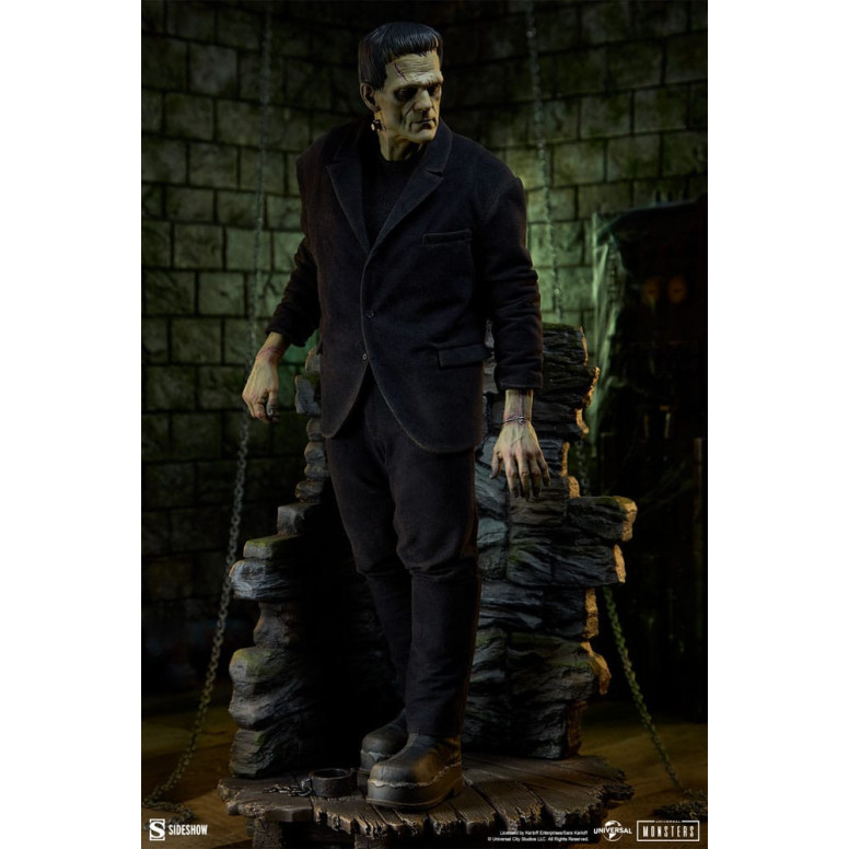 Sideshow Universal Monsters - Formato Premium Frankenstein (Traje de tela) 1/4