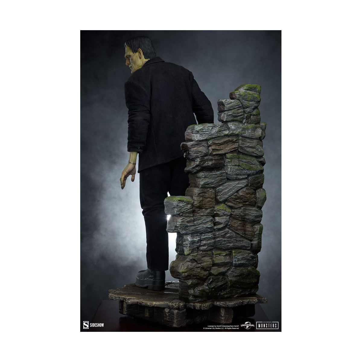 Sideshow Universal Monsters - Formato Premium Frankenstein (Traje de tela) 1/4