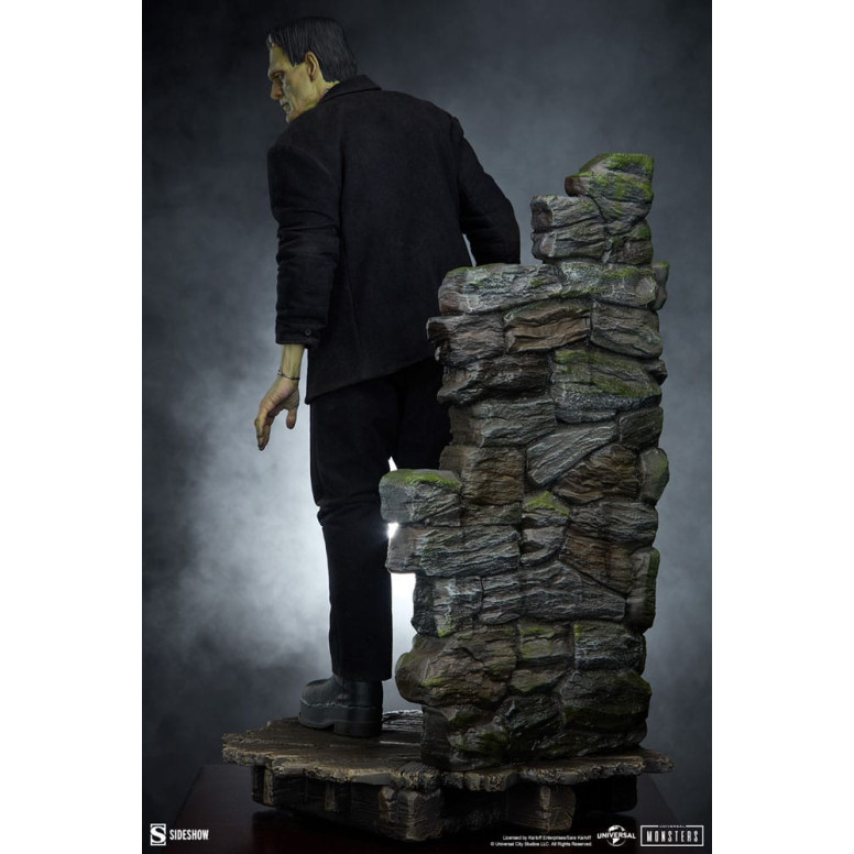 Sideshow Universal Monsters - Formato Premium Frankenstein (Traje de tela) 1/4