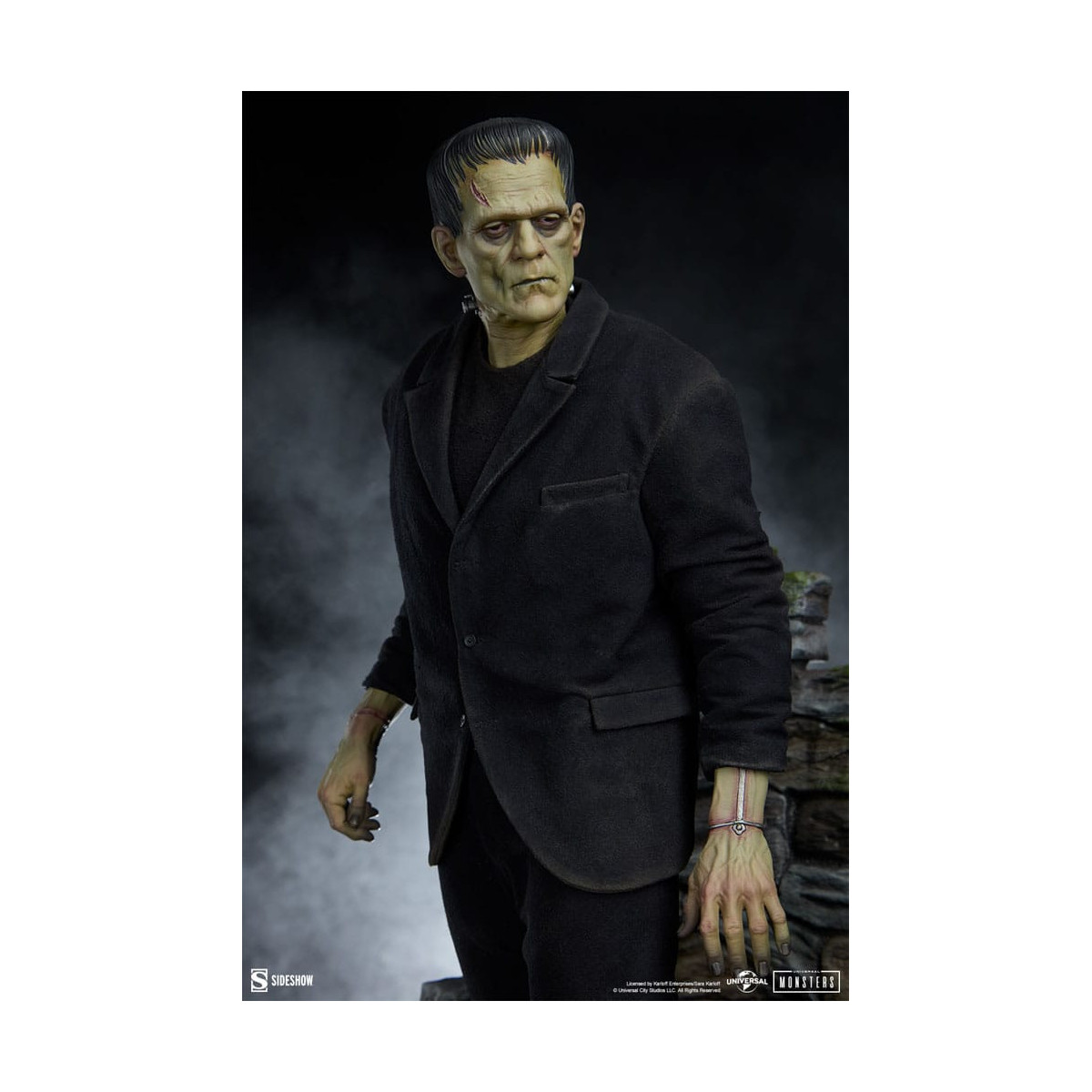 Sideshow Universal Monsters - Formato Premium Frankenstein (Traje de tela) 1/4