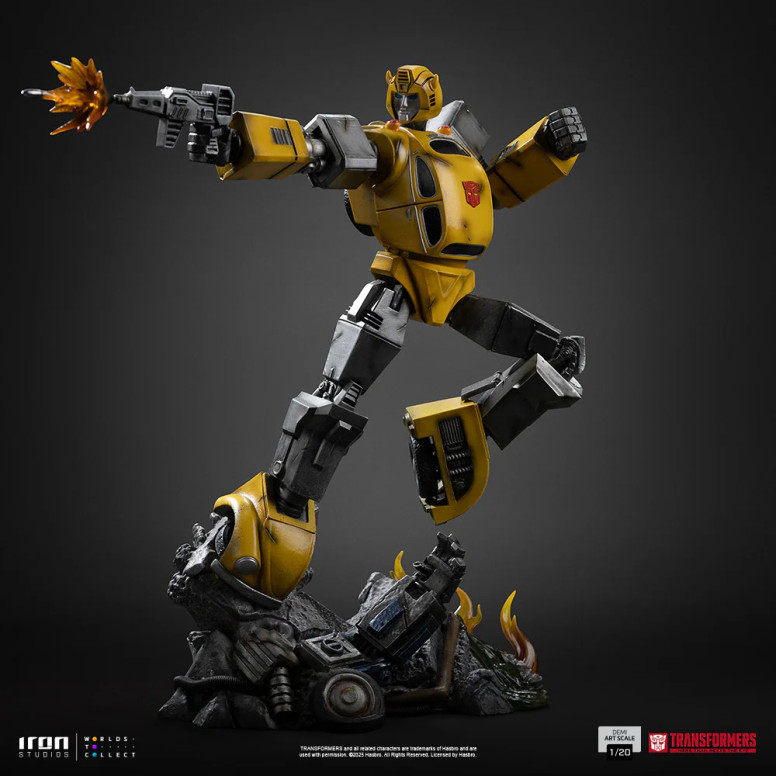 Iron Studios - Transformers - Bumblebee Demi Art Escala 1/20