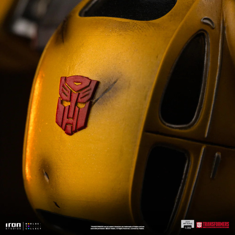 Iron Studios - Transformers - Bumblebee Demi Art Escala 1/20