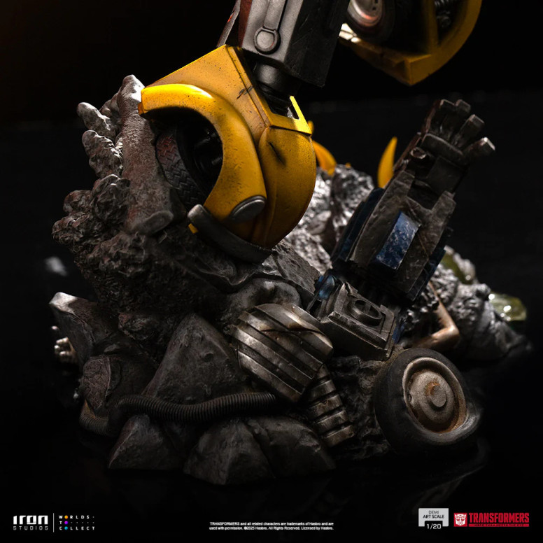 Iron Studios - Transformers - Bumblebee Demi Art Escala 1/20