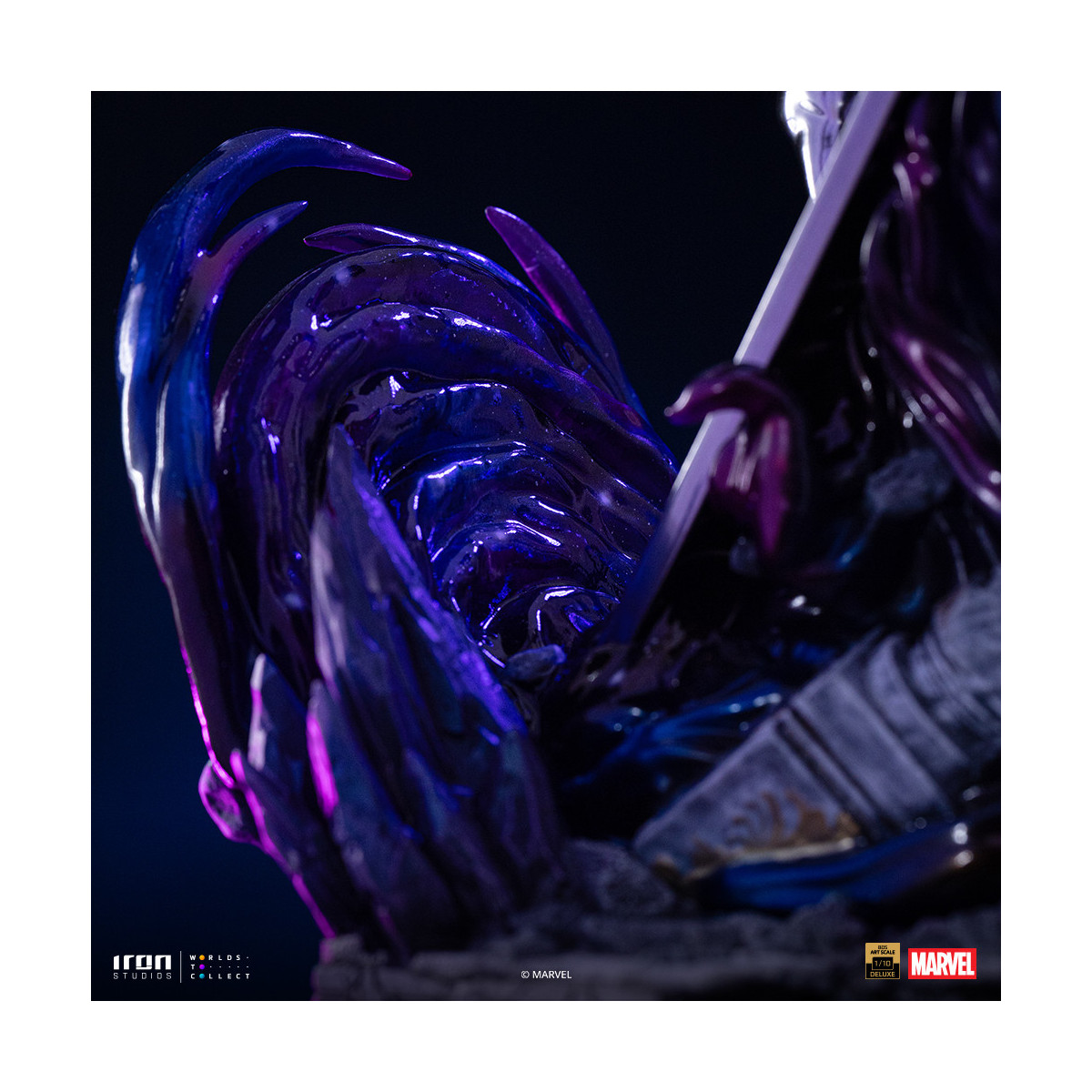 Iron Studios Marvel - Silver Surfer Deluxe Art Escala 1/10 - Guantelete del Infinito Diorama