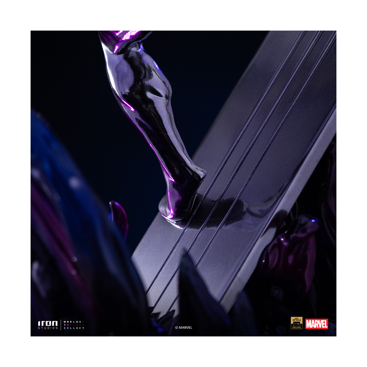 Iron Studios Marvel - Silver Surfer Deluxe Art Escala 1/10 - Guantelete del Infinito Diorama