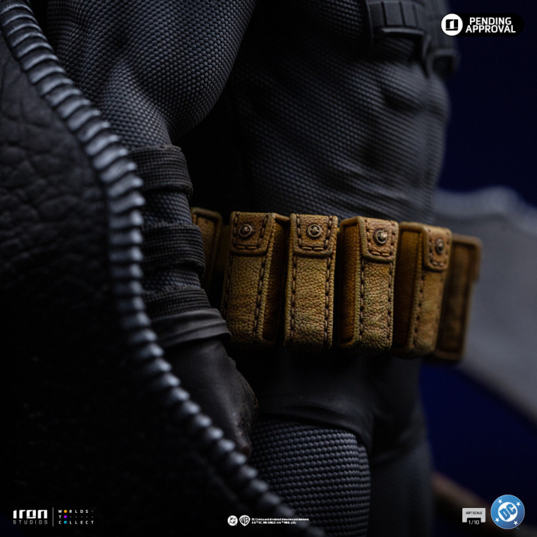 Iron Studios - DC Comics - Absolute Batman Art Escala 1/10