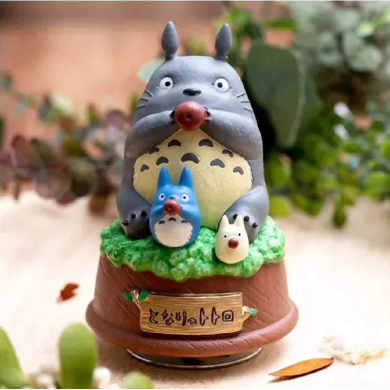 Maison Ghibli - Sekiguchi Grande Totoro Musical Statue toca la ocarina - Mi vecino Totoro