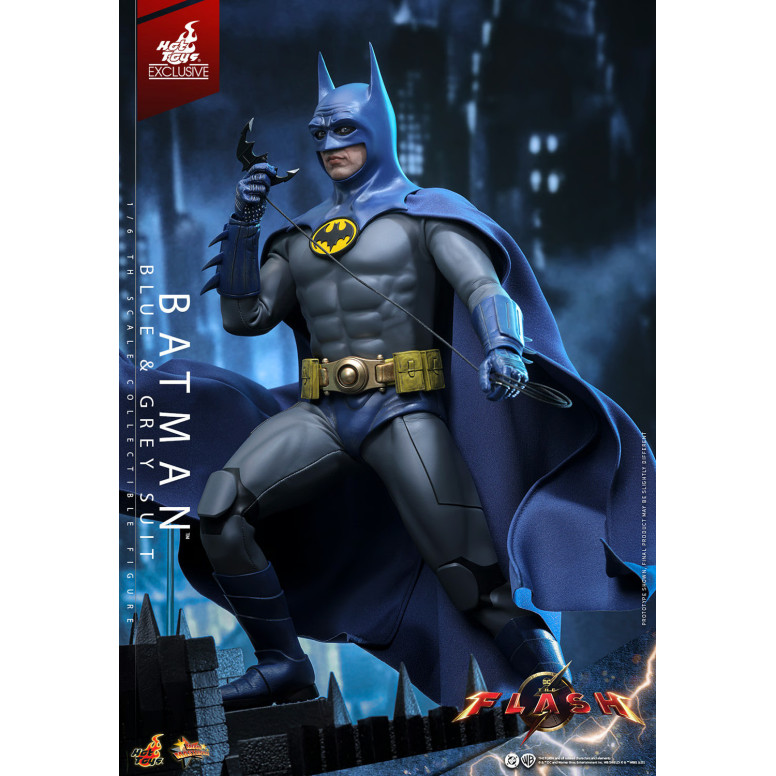 Hot Toys - Batman (Traje Azul y Gris) Movie Masterpiece 1/6 The The Flash - Hot Toys Exclusivo