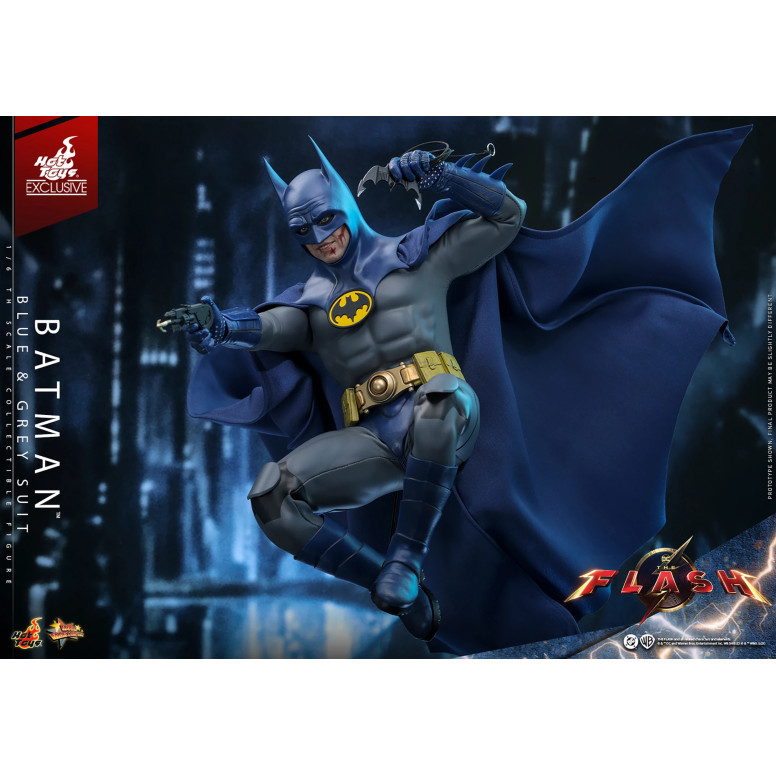 Hot Toys - Batman (Traje Azul y Gris) Movie Masterpiece 1/6 The The Flash - Hot Toys Exclusivo