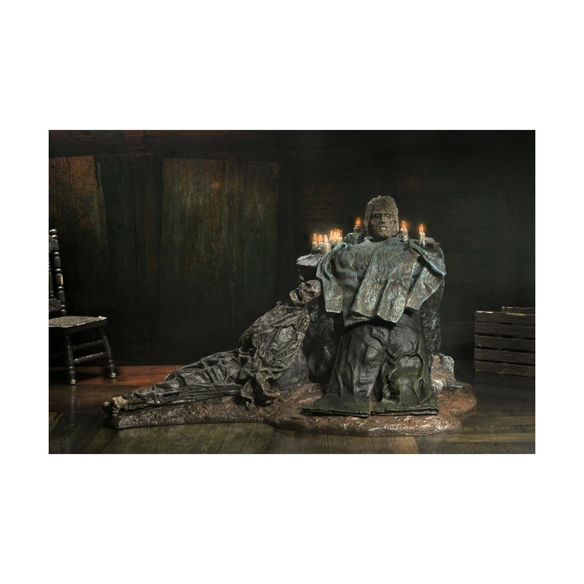 Neca Viernes 13: El juego - Diorama Pamela Shrine