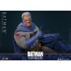 Hot Toys - BATMAN - Batman: El Caballero Oscuro Regresa (Battle Damaged Version) Comic Masterpiece 1/6