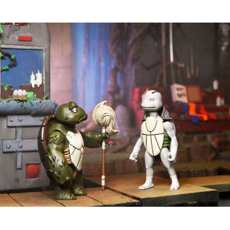 NECA - IDW Comics - Ultimate Casey Marie con Bebé Odyn y Uno - El Último Ronin: Años Perdidos- TMNT