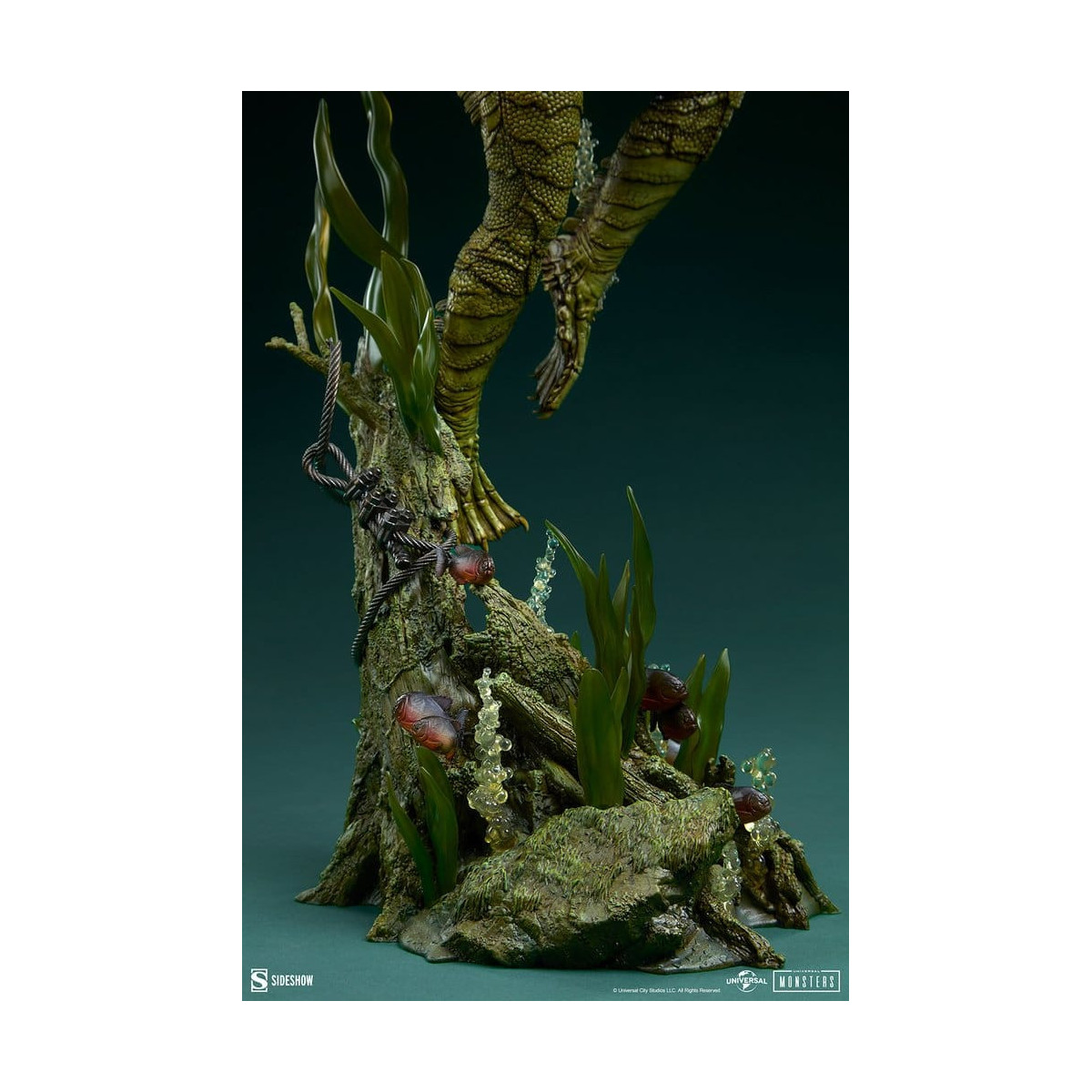 Sideshow Universal Monsters - Formato Premium Criatura de la Laguna Negra 1/4