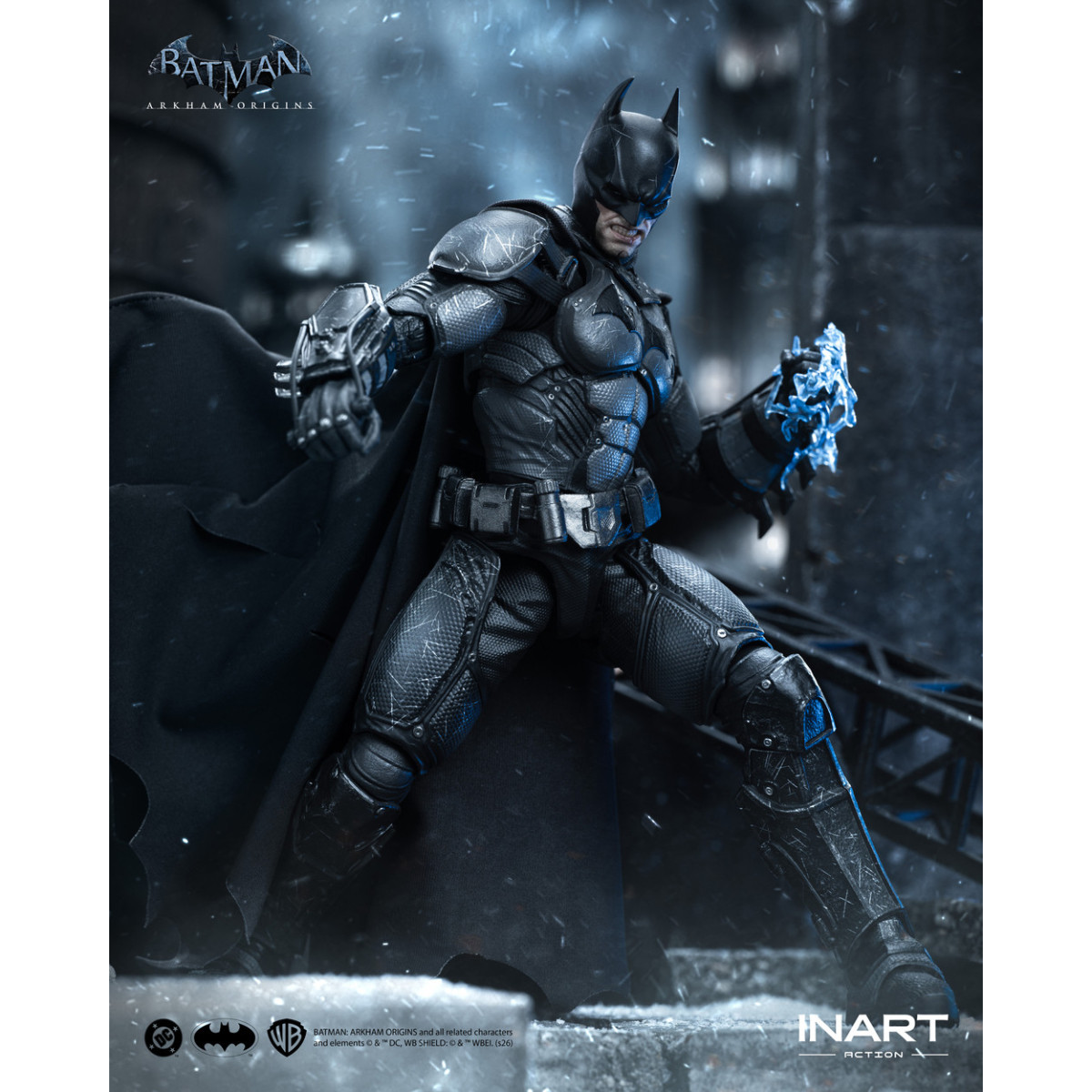 INART - Batman (Battle Damaged Version) - Batman: Arkham Origins Figura a escala 1/12