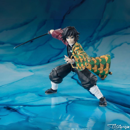 Tamashii Bandai - Giyu Tomioka - Cazadora de demonios SH Figuarts SHF