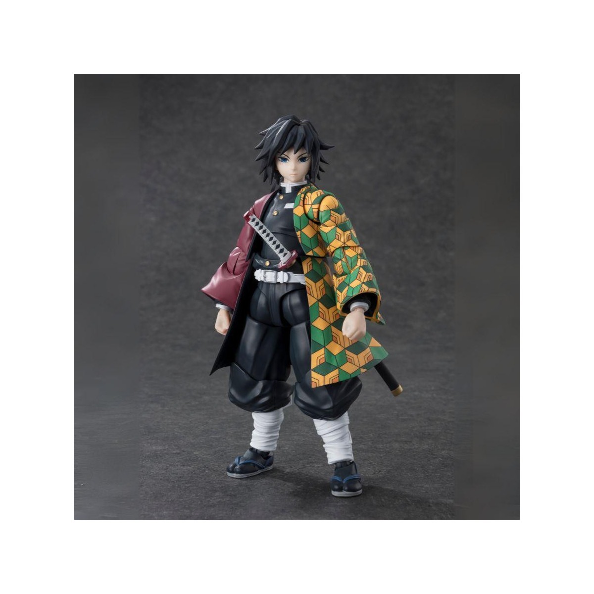 Tamashii Bandai - Giyu Tomioka - Cazadora de demonios SH Figuarts SHF