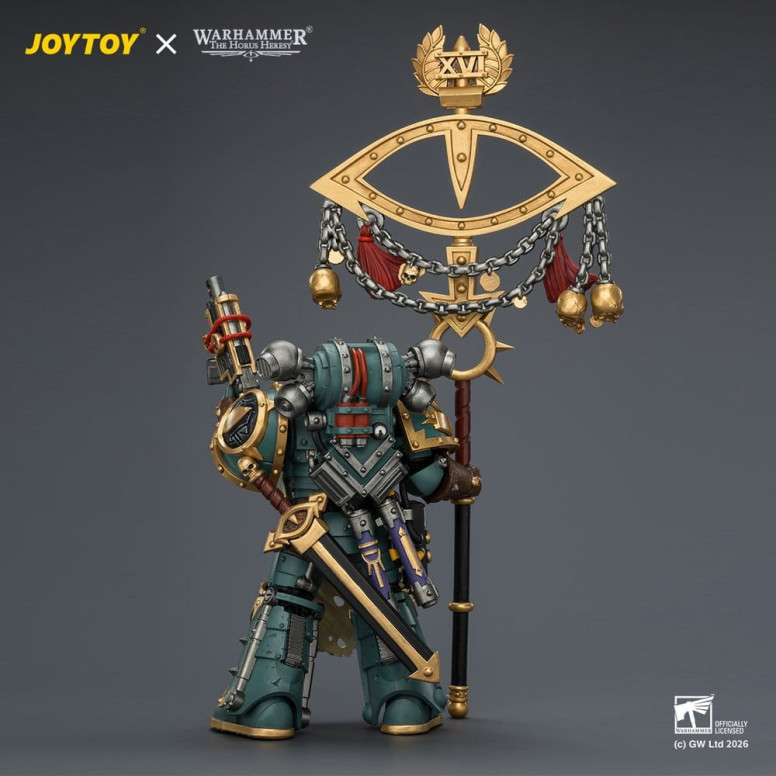 JoyToy - Sons of Horus - Maloghurst the Twisted, the Warmaster's Equerry con Legion Standard y Banestrike Bolter 1/18