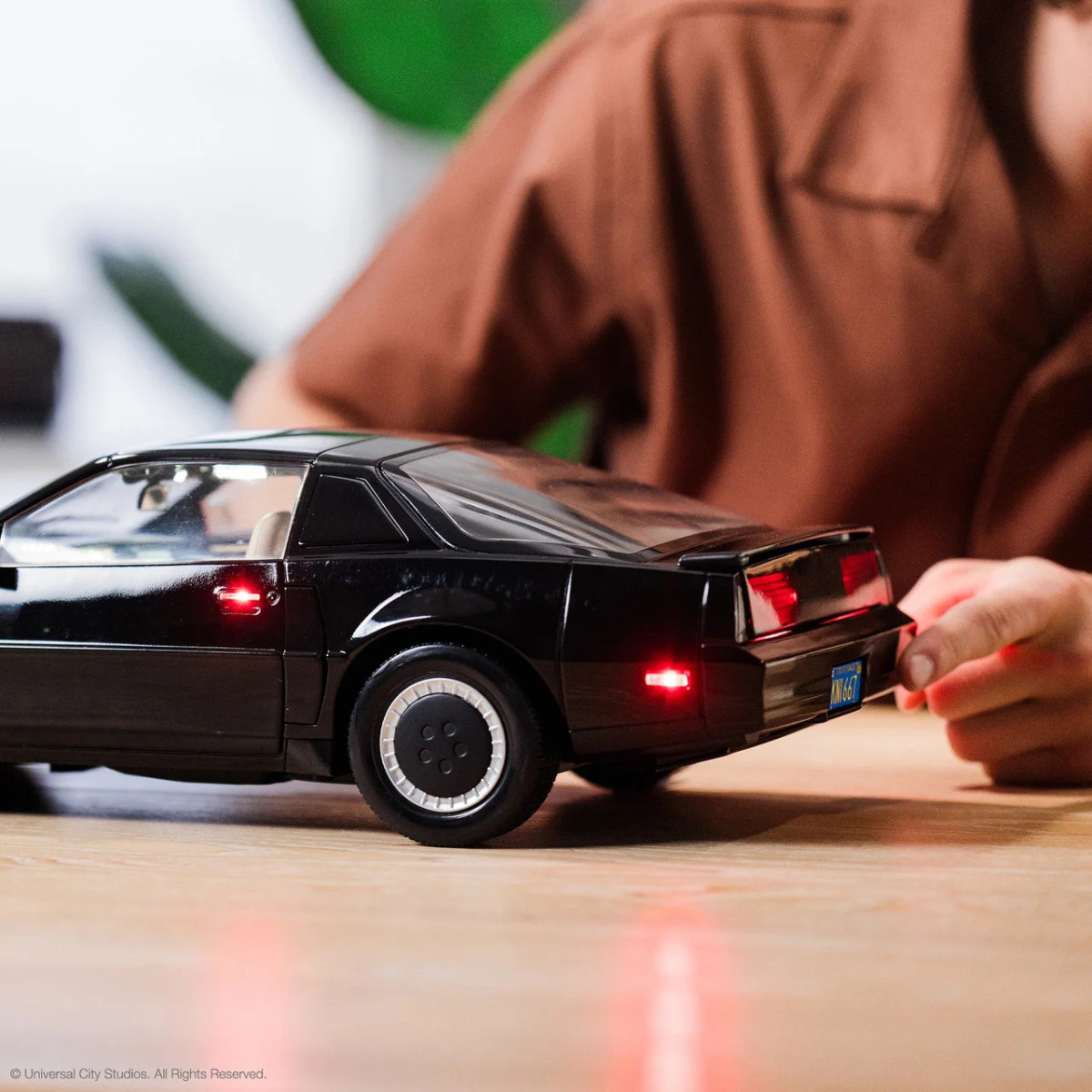 Takara Tomy - Knight Rider K2000 - Modelo a escala 1/10 de « K.I.T.T » en metal fundido