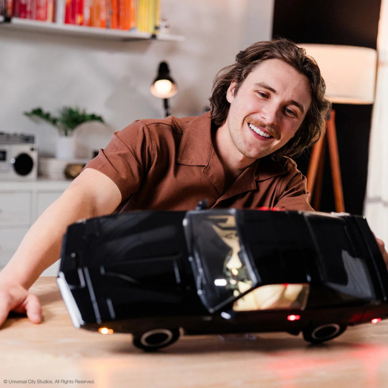 Takara Tomy - Knight Rider K2000 - Modelo a escala 1/10 de « K.I.T.T » en metal fundido