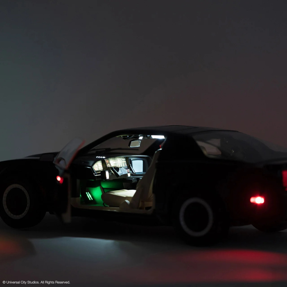 Takara Tomy - Knight Rider K2000 - Modelo a escala 1/10 de « K.I.T.T » en metal fundido