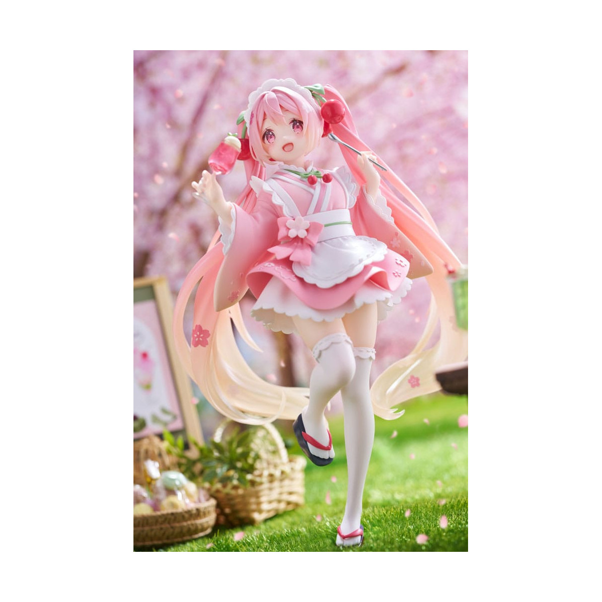 Taito AMP Fig - Hatsune Miku - Sakura Miku «Newley Written», versión «Japanese Cafe», reedición