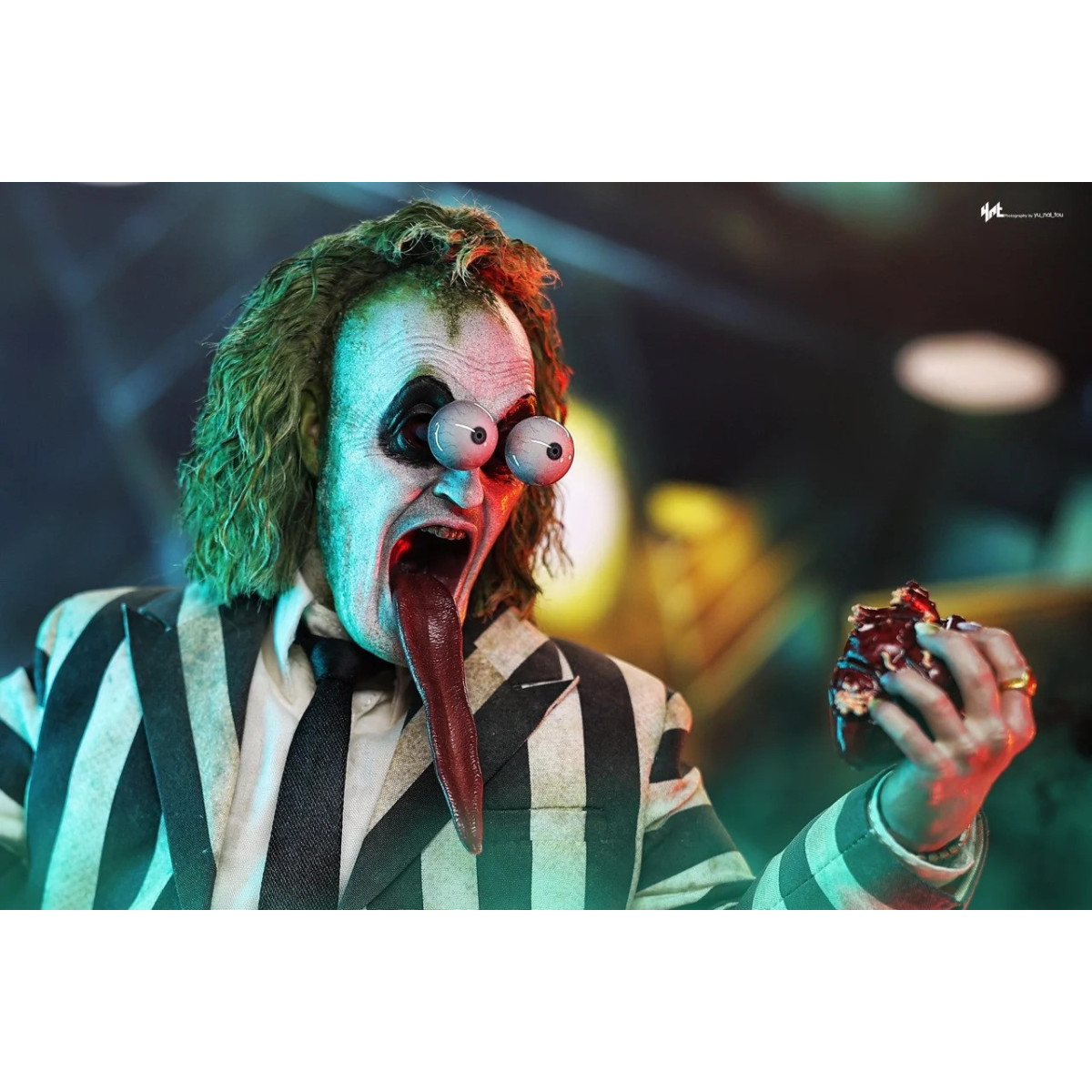 Hot Toys - Beetlejuice MMS 1/6 - Beetlejuice Beetlejuice Figurita