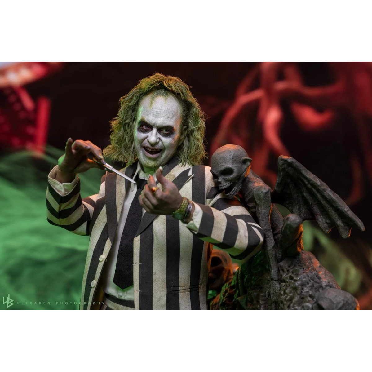 Hot Toys - Beetlejuice MMS 1/6 - Beetlejuice Beetlejuice Figurita