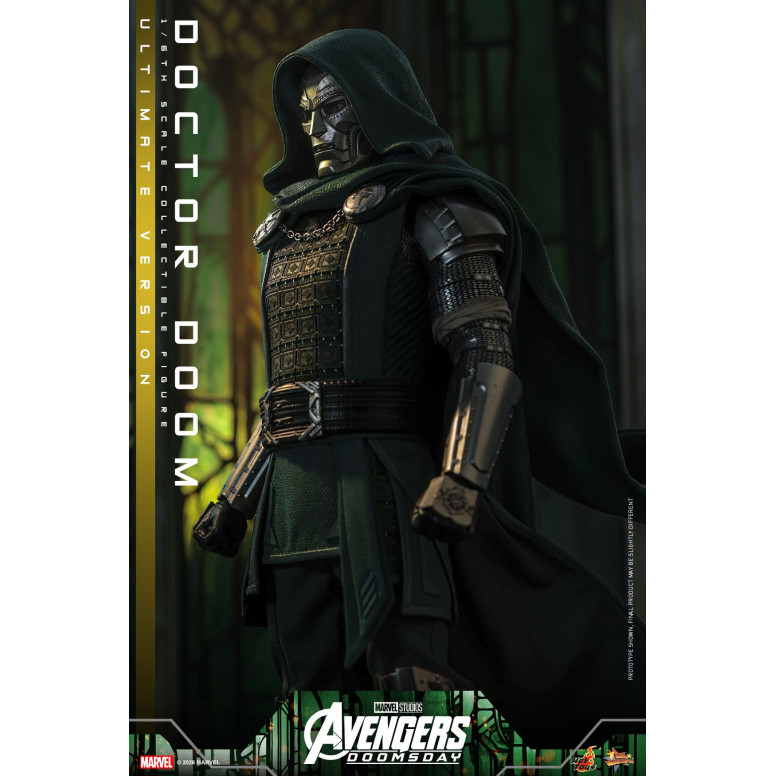 Hot Toys - Doctor Doom, versión Ultimate MMS907 a escala 1/6 - Avengers: Doomsday