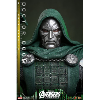 Hot Toys - Doctor Doom, versión Ultimate MMS907 a escala 1/6 - Avengers: Doomsday