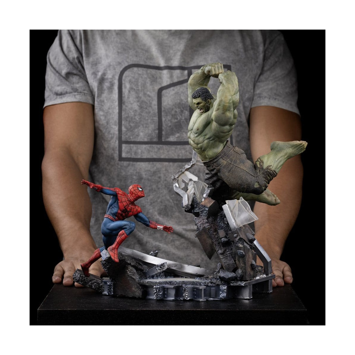 Iron Studios Marvel - Spider-Man contra Hulk: Spider-Man «Brand New Day» a escala 1/10