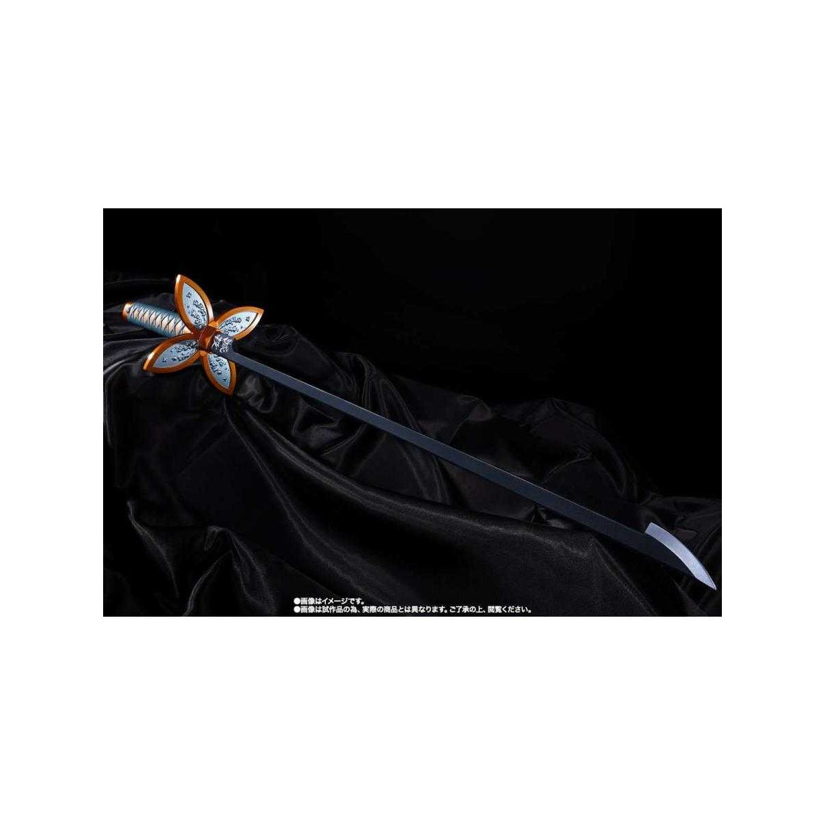 Bandai Tamashii - - Réplica de la espada NICHIRIN SHINOBU KOCHO 1/1 - Réplicas de espadas Guardianes de la Noche (Kimetsu no Yai