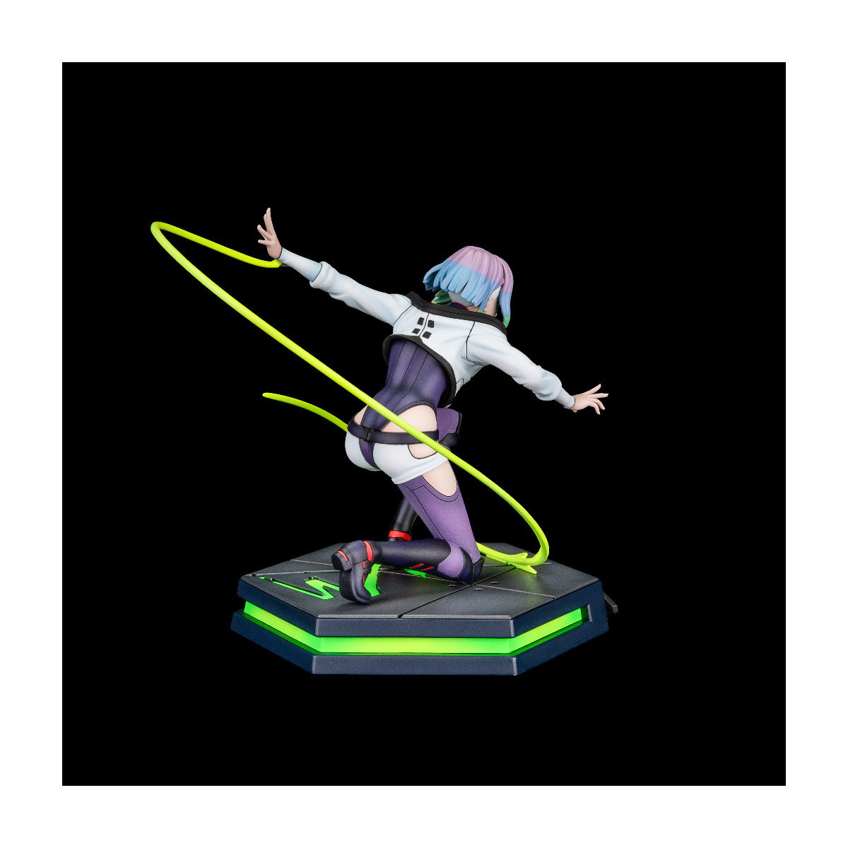 Dark Horse - Estatua de LUCY en PVC - Cyberpunk Edgerunners