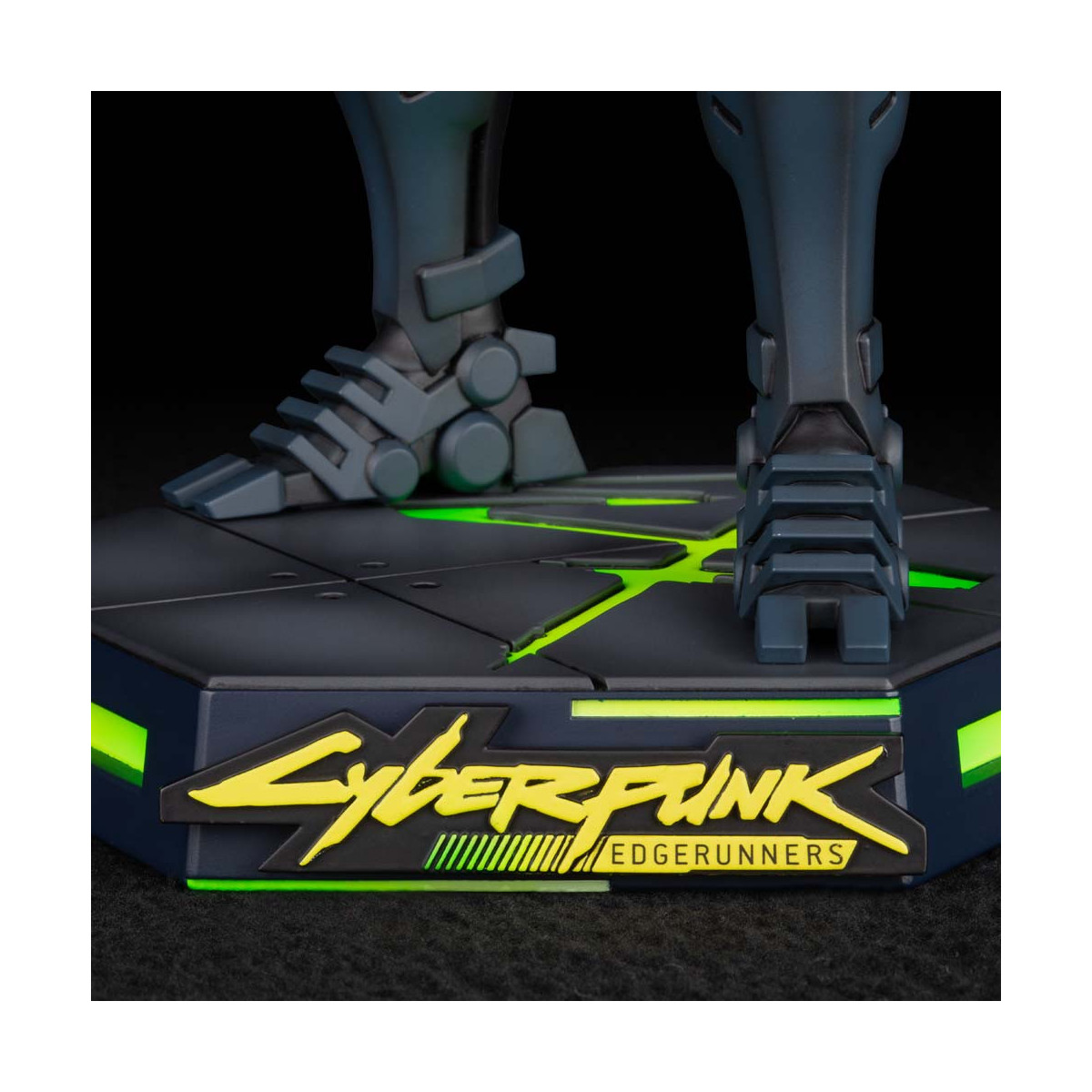 Dark Horse - Estatua de ADAM SMASHER de PVC - Cyberpunk Edgerunners
