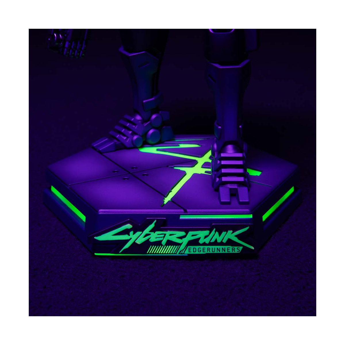 Dark Horse - Estatua de ADAM SMASHER de PVC - Cyberpunk Edgerunners